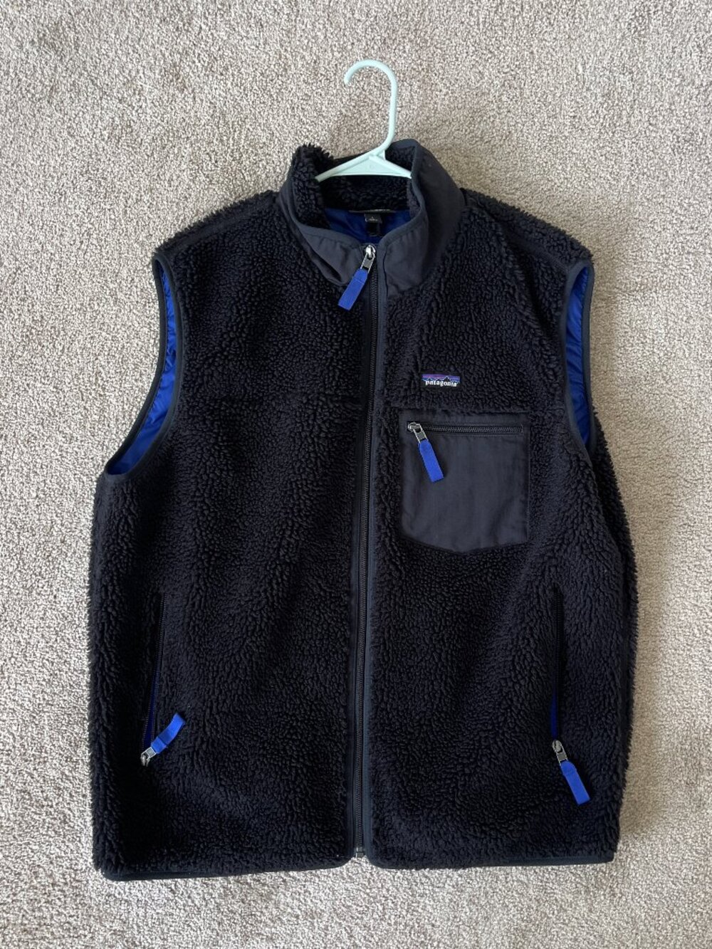 Large Mens Patagonia Vest with Blue Zippers Rare Color Pattern